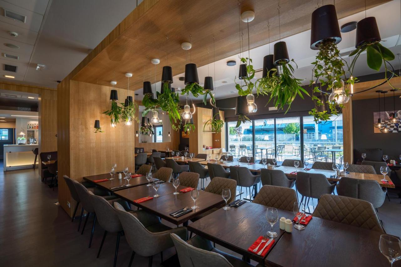 Ibis Hotel Пльзень Экстерьер фото