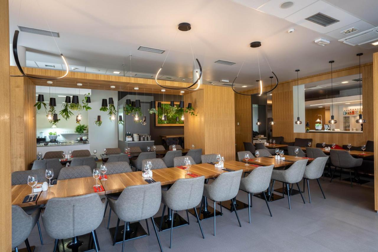 Ibis Hotel Пльзень Экстерьер фото