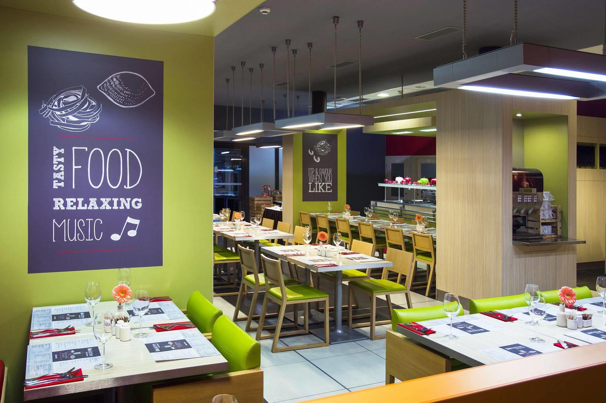 Ibis Hotel Пльзень Экстерьер фото
